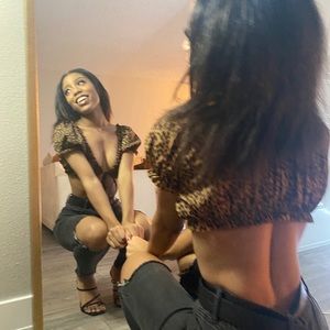 Meet your Posher, Auriana